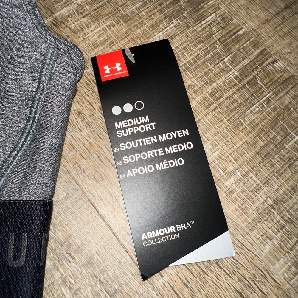 NWT Under Armour (XS) Brand New Black & Grey Medium Support Sports Bra - Picture 2 of 6